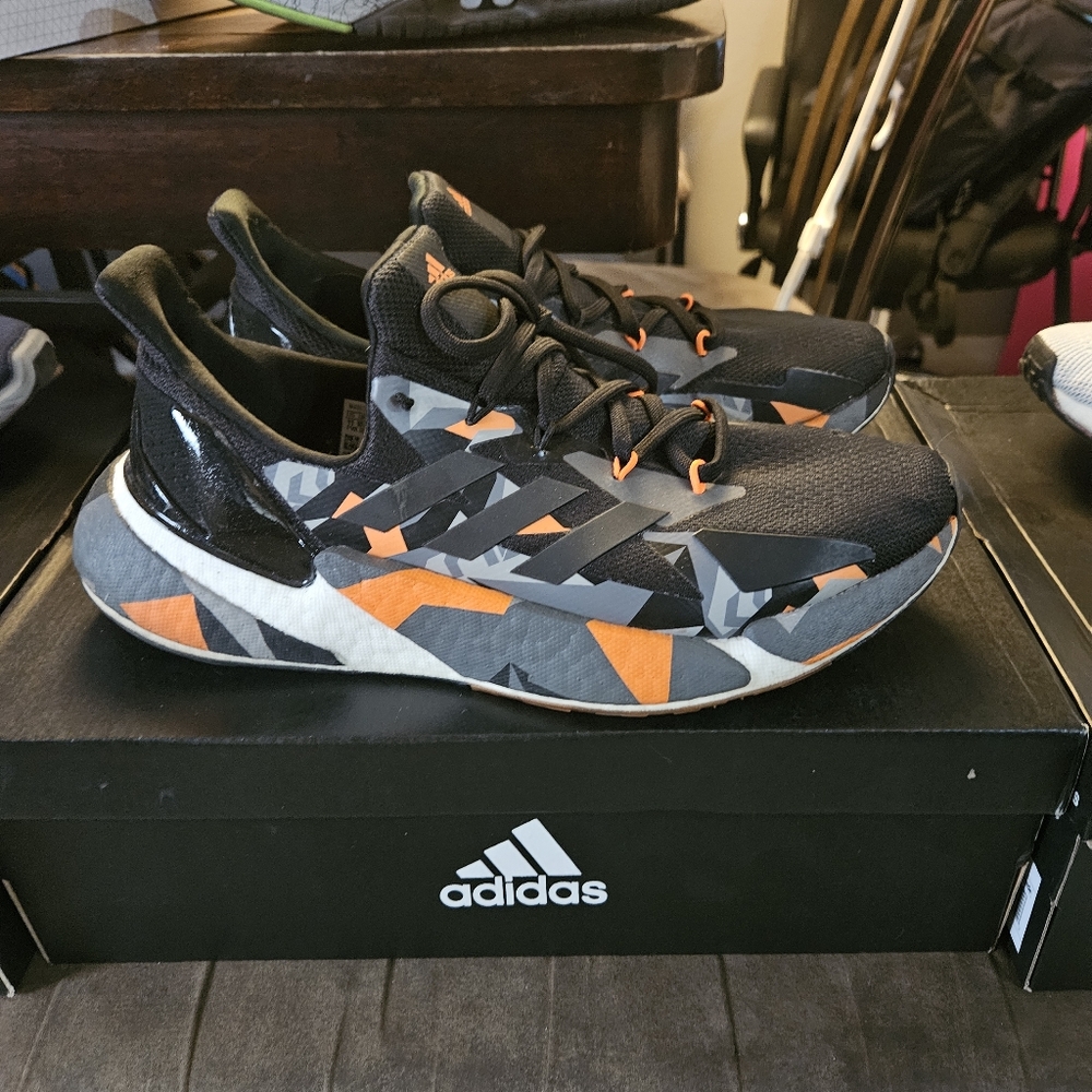 Adidas sports shoes